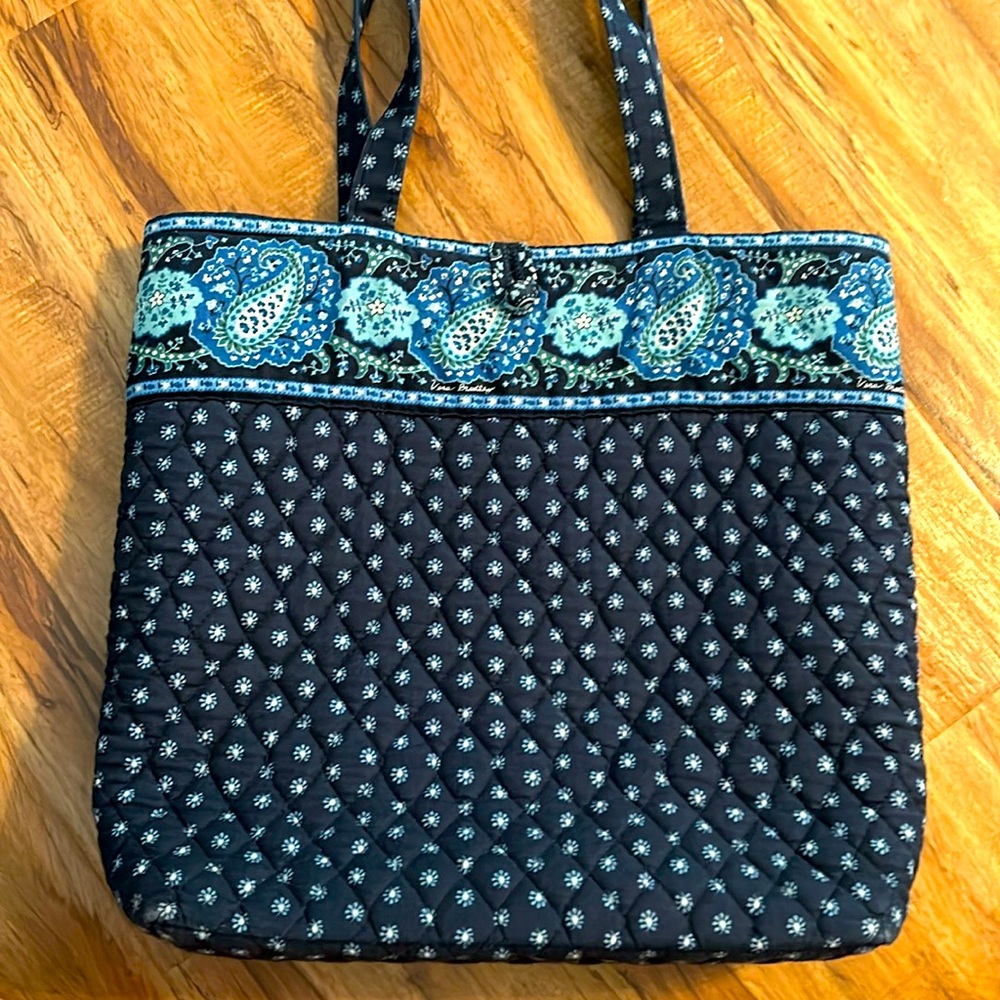 Vera Bradley tote bag